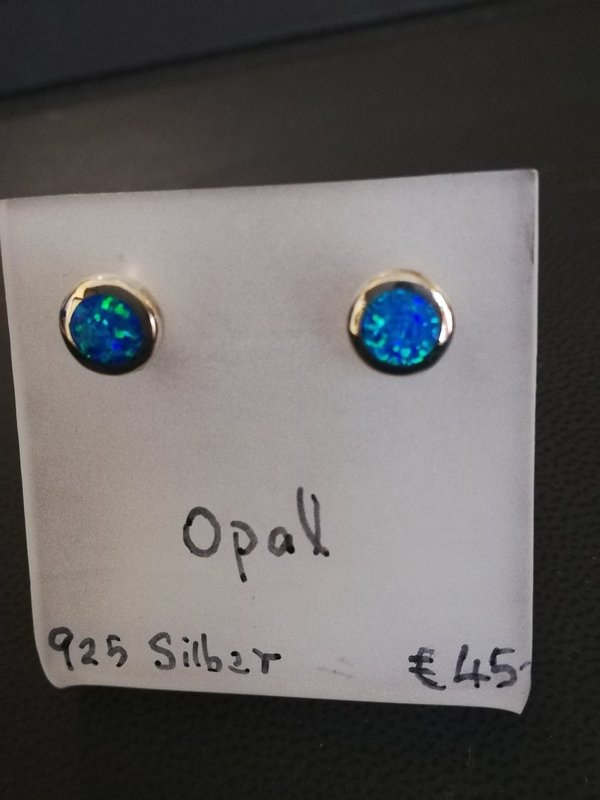 Opalohrstecker in Silber